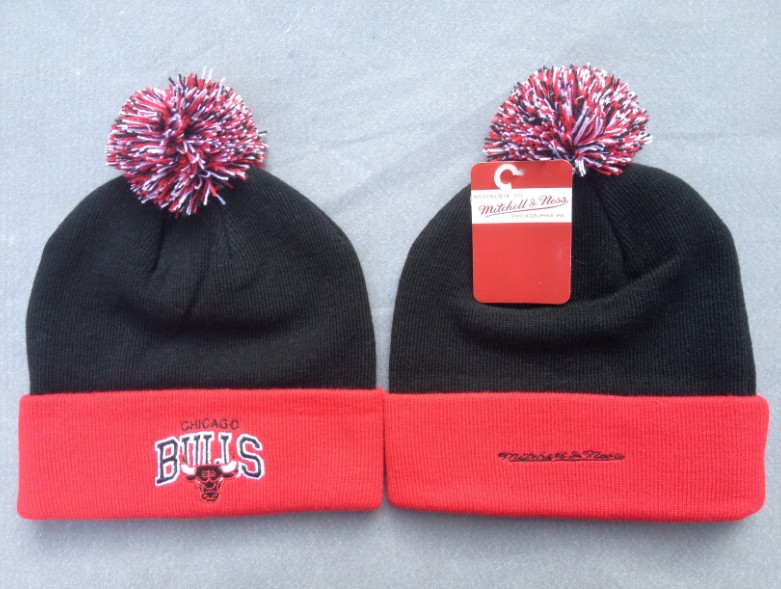 Bulls Beanies 12 Bulls Beanies 12