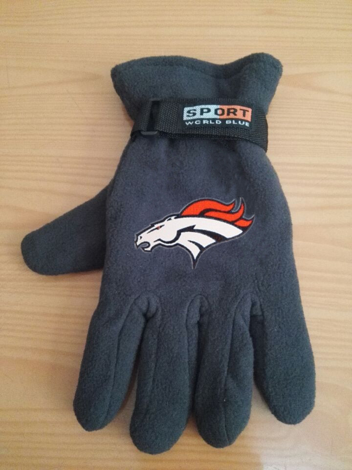Broncos Winter Velvet Warm Sports Gloves