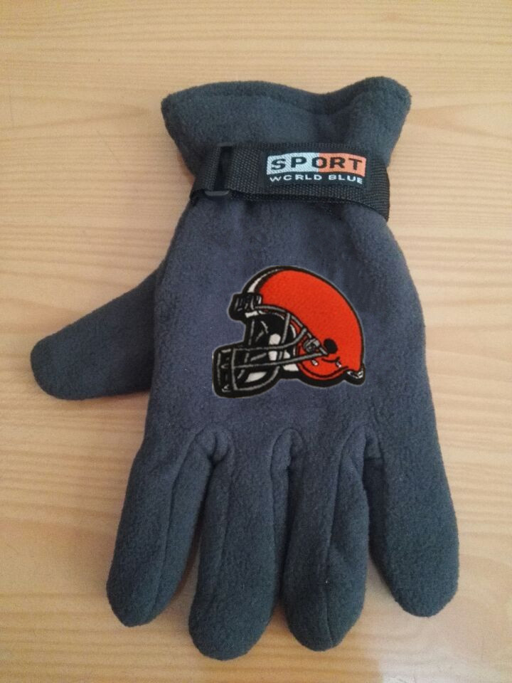 Browns Winter Velvet Warm Sports Gloves