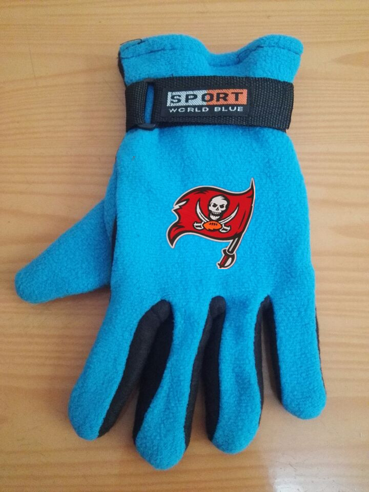 Buccaneers Winter Velvet Warm Sports Gloves6