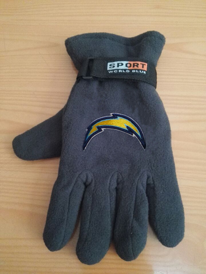 Chargers Winter Velvet Warm Sports Gloves
