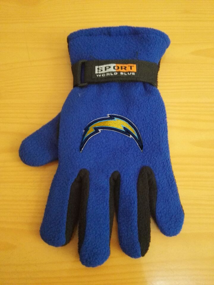 Chargers Winter Velvet Warm Sports Gloves2