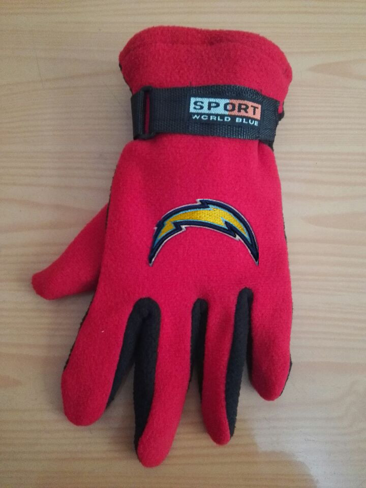 Chargers Winter Velvet Warm Sports Gloves3