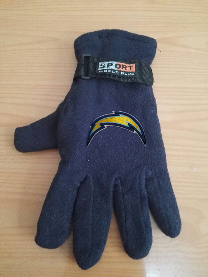 Chargers Winter Velvet Warm Sports Gloves5