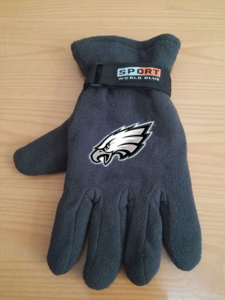 Eagles Winter Velvet Warm Sports Gloves