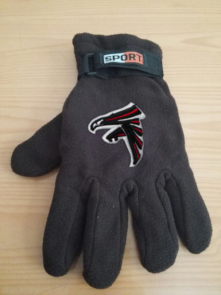 Falcons Winter Velvet Warm Sports Gloves2