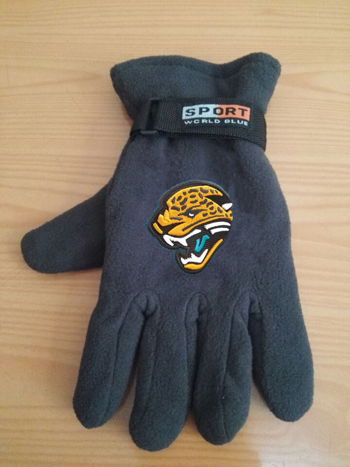 Jaguars Winter Velvet Warm Sports Gloves