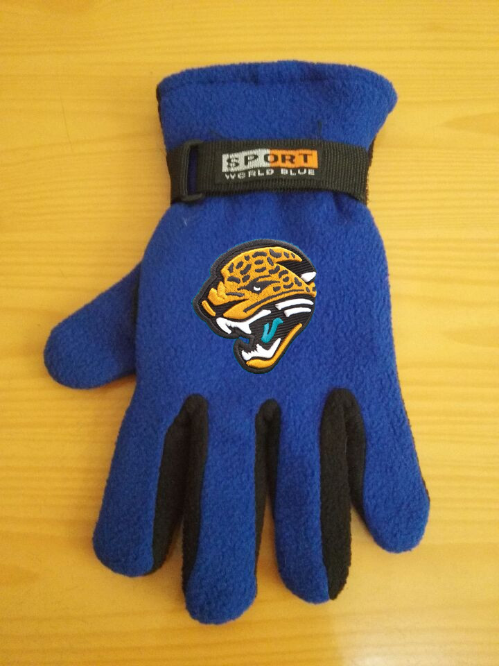 Jaguars Winter Velvet Warm Sports Gloves2
