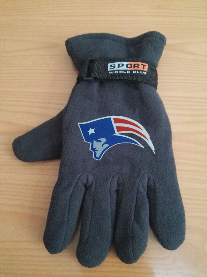 Patriots Winter Velvet Warm Sports Gloves
