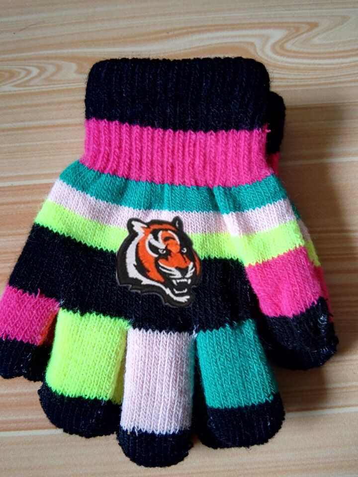 Bengals Kids Knit Gloves3