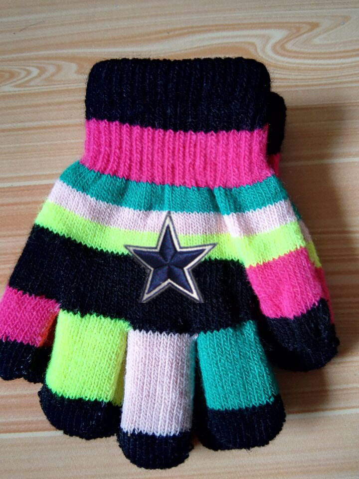 Cowboys Kids Knit Gloves3