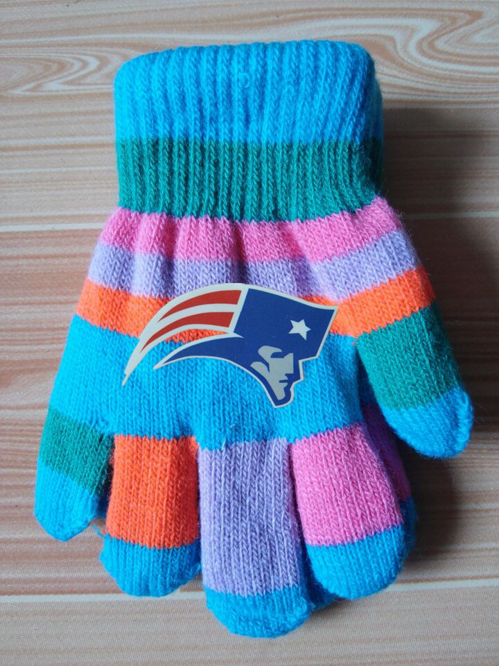 Patriots Kids Knit Gloves2
