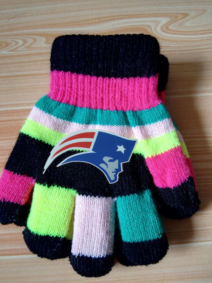 Patriots Kids Knit Gloves3