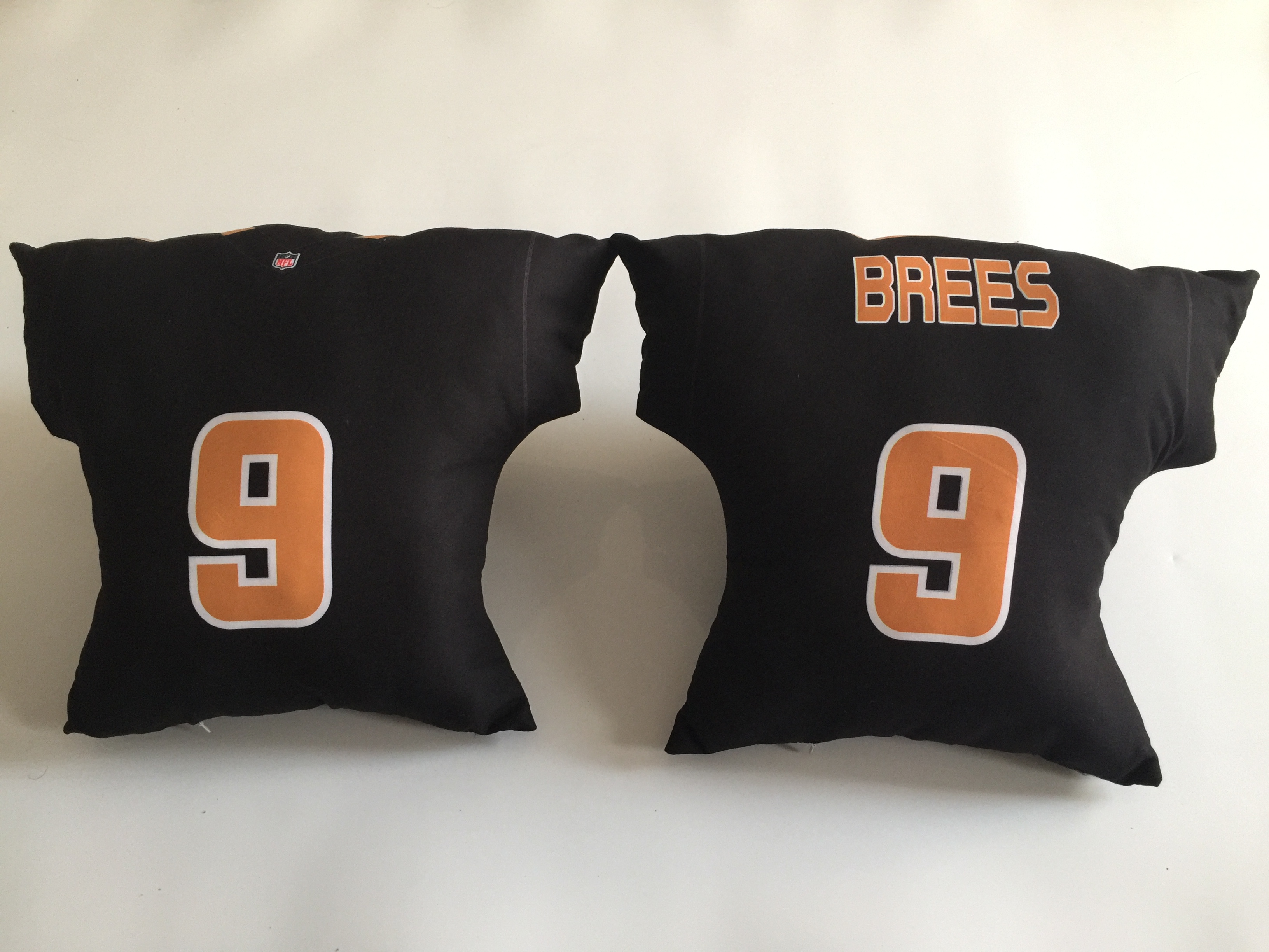 New Orleans Saints 9 Drew Brees Black NFL Pillow - Click Image to Close