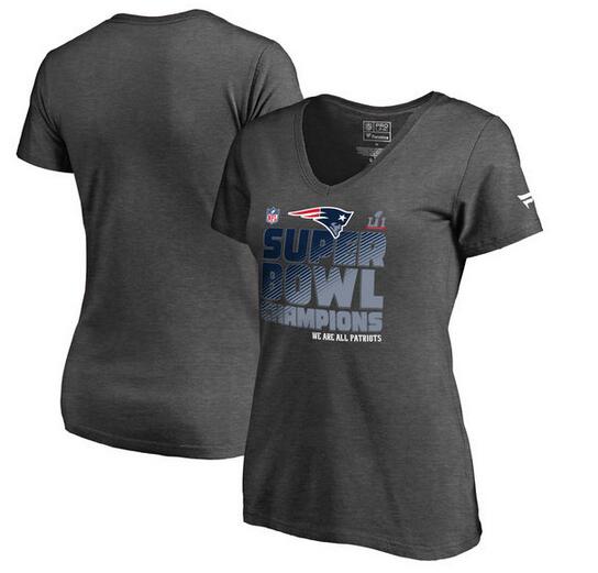New England Patriots Pro Line by Fanatics Branded Women's Plus Size Super Bowl LI Champions Trophy Collection Locker Room T-Shirt Charcoal