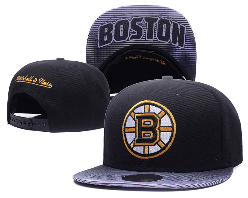 Bruins Team Logo Black Mitchell & Ness Adjustable Hat GS