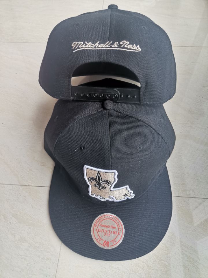 Saints Team Logo Black Mitchell & Ness Adjustable Hat LT