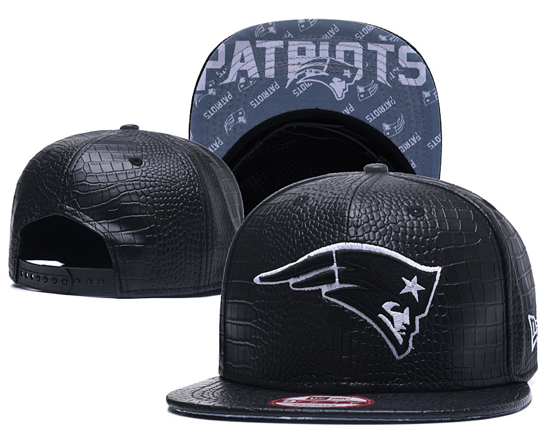 Patriots Team Logo All Black Adjustable Hat GS