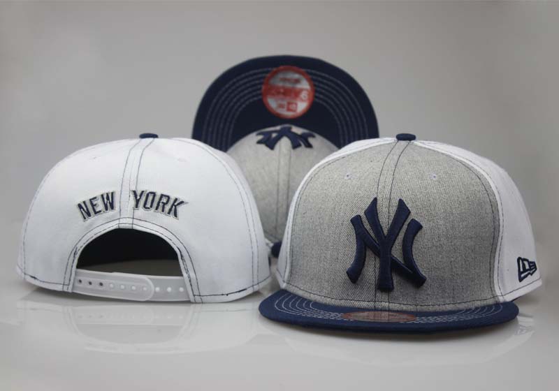 Yankees Team Logo Gray White Adjustable Hat LT