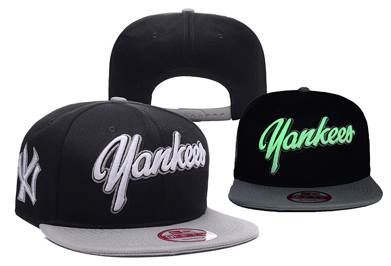 Yankees Team Logo Black Luminous Hat YD