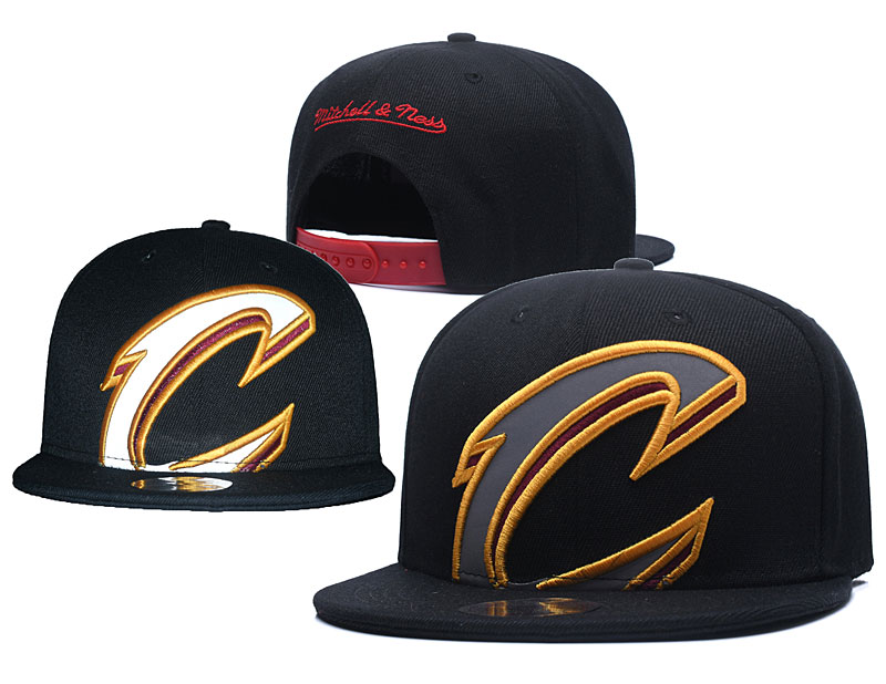 Cavaliers Team Logo Black Mitchell & Ness Adjustable Hat GS