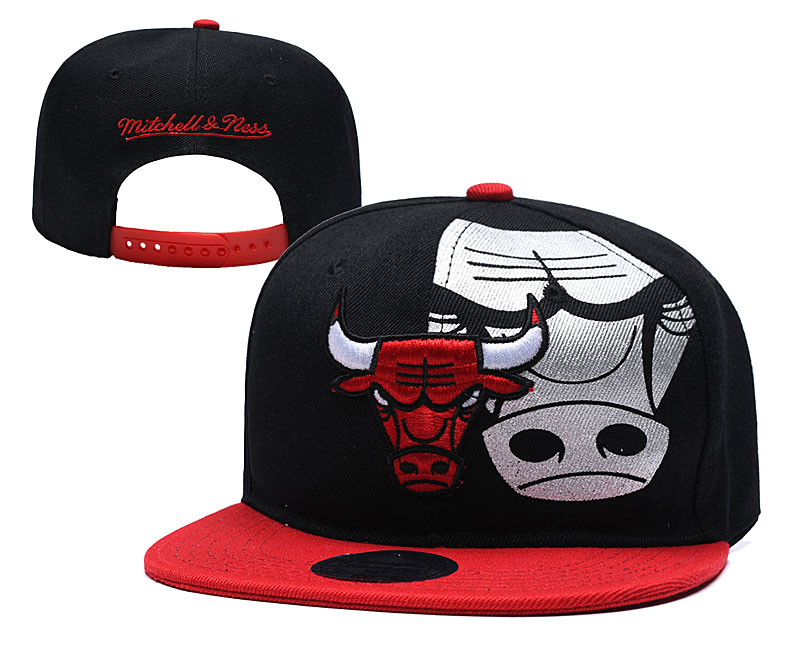Bulls Team Logo Black Red Mitchell & Ness Adjustable Hat YD