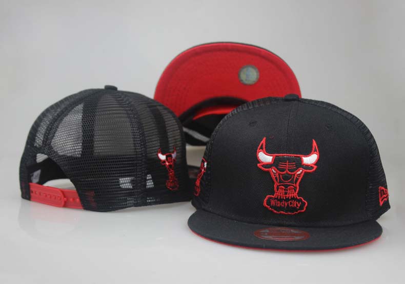 Bulls Team Logo Black Red Hollow Carved Adjustable Hat LT