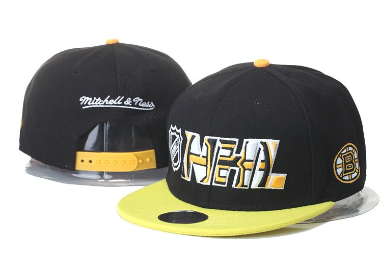 Bruins Fresh Logo Black Yellow Mitchell & Ness Adjustable Hat GS
