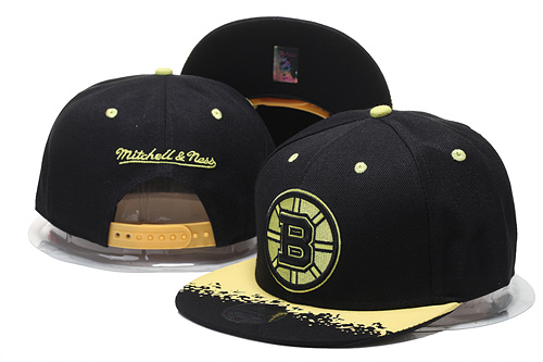 Bruins Team Logo Black Yellow Mitchell & Ness Adjustable Hat GS