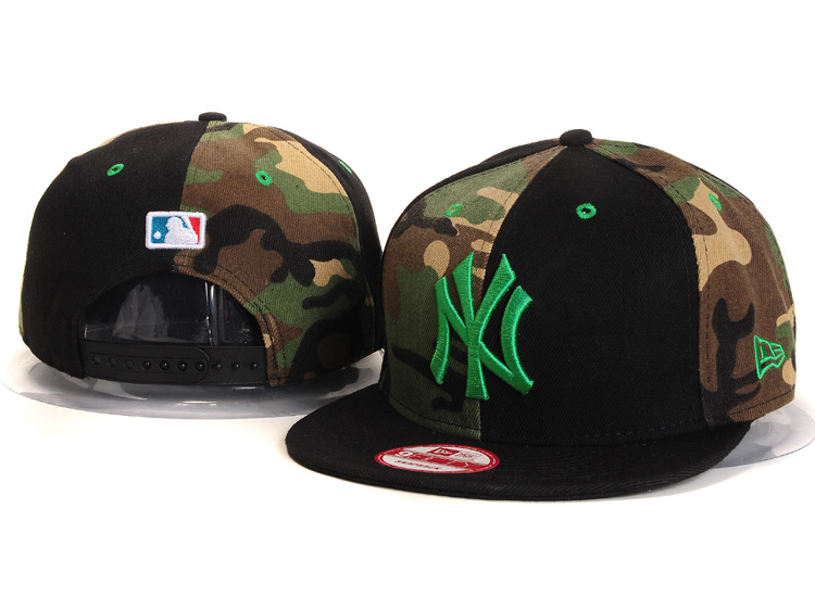 Yankees Team Logo Black Camo Adjustable Hat GS