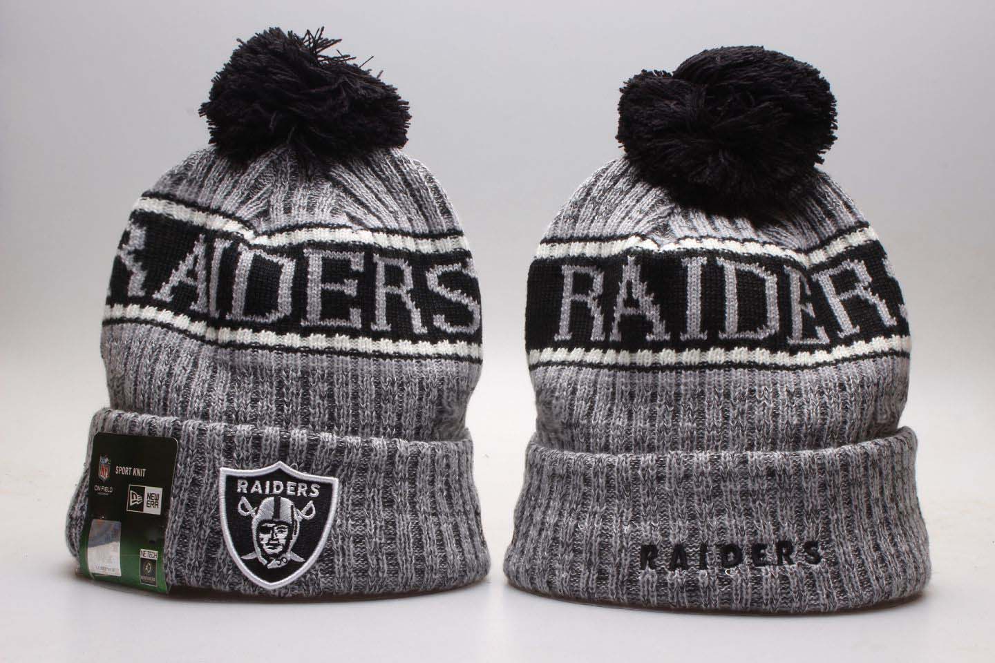 Raiders Fresh Logo Gray Wordmark Cuffed Pom Knit Hat YP