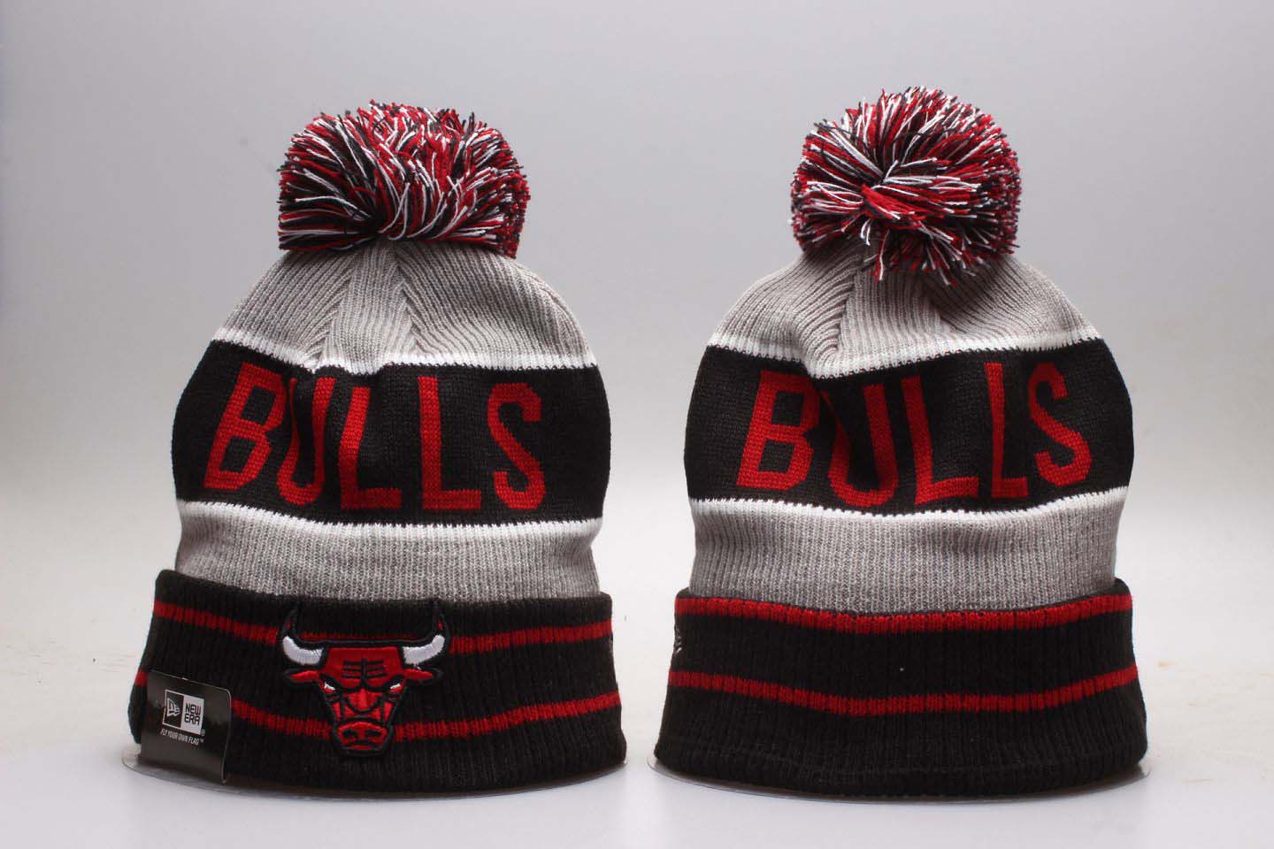 Bulls Black Banner Block Cuffed Pom Knit Hat YP