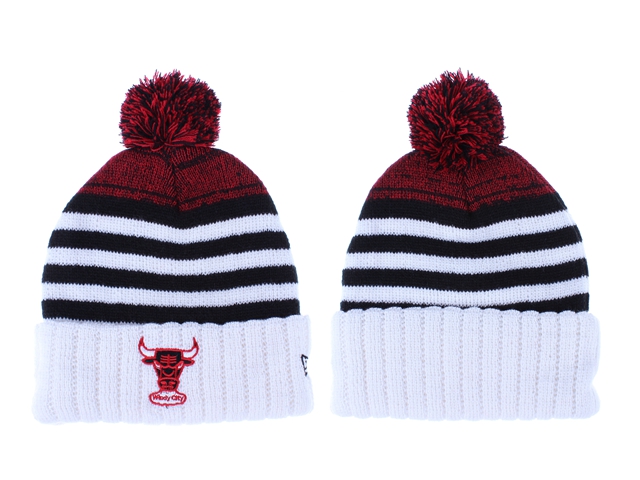 Bulls Team Logo White Black Pom Knit Hat LX