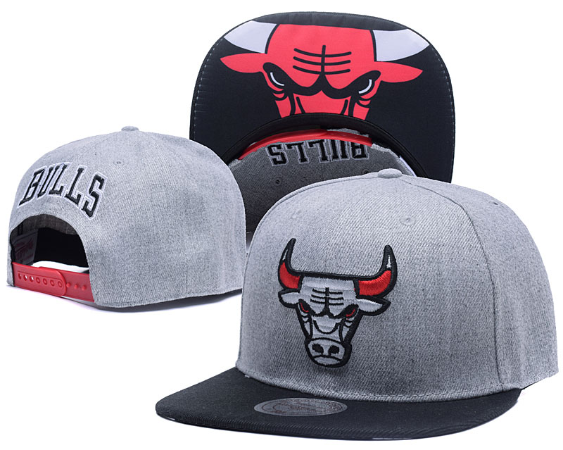 Bulls Fresh Logo Gray Black Red Adjustable Hat TX
