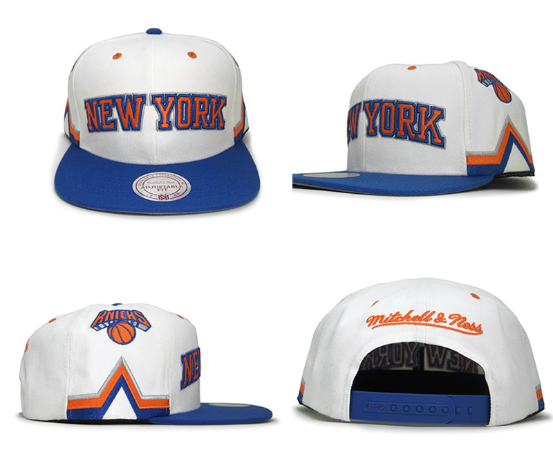 Knicks Team Logo White Blue Mitchell & Ness Adjustable Hat TX