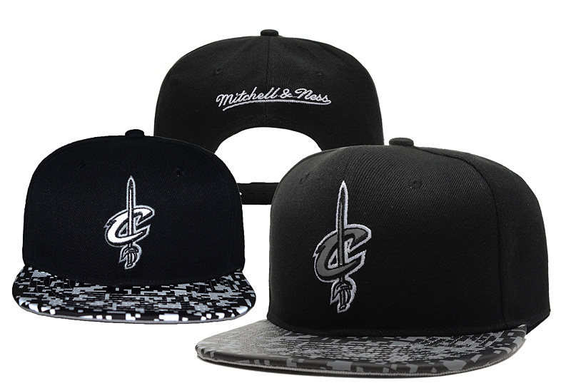 Cavaliers Team Logo Black Mitchell & Ness Adjustable Hat YD