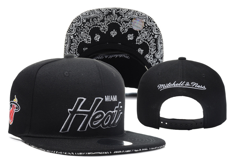 Heat Team Logo Black With Flower Pattern Mitchell & Ness Adjustable Hat YD