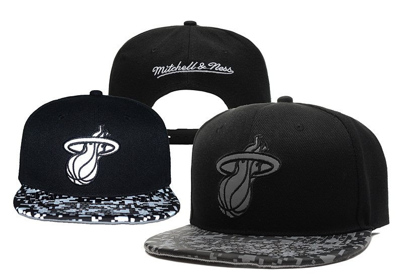 Heat Team Logo Black With Pattern Mitchell & Ness Adjustable Hat YD