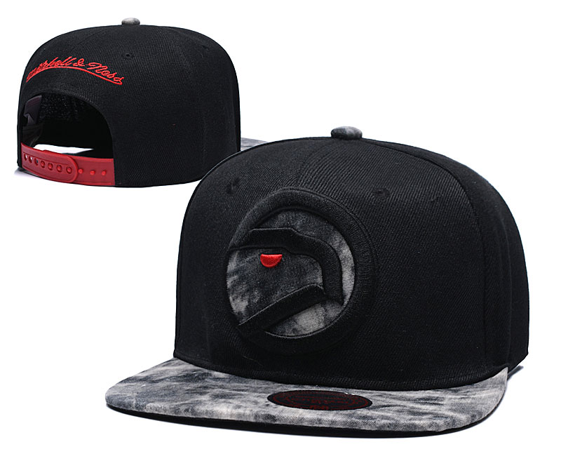 Hawks Team Logo Black Mitchell & Ness Adjustable Hat TX