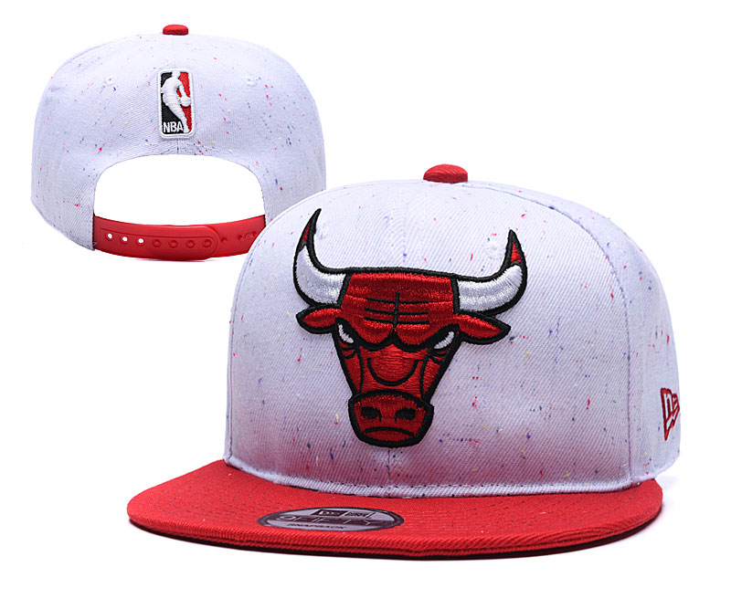Bulls Team Logo White Adjustable Hat TX