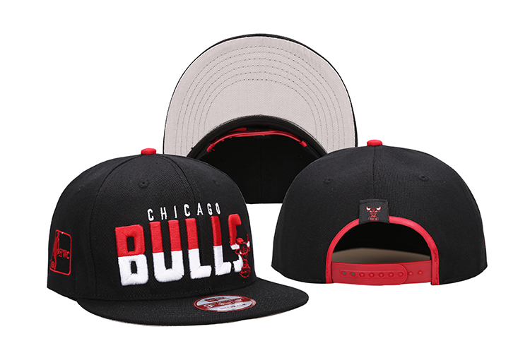 Bulls Team Logo Black Adjustable Hat LH - Click Image to Close