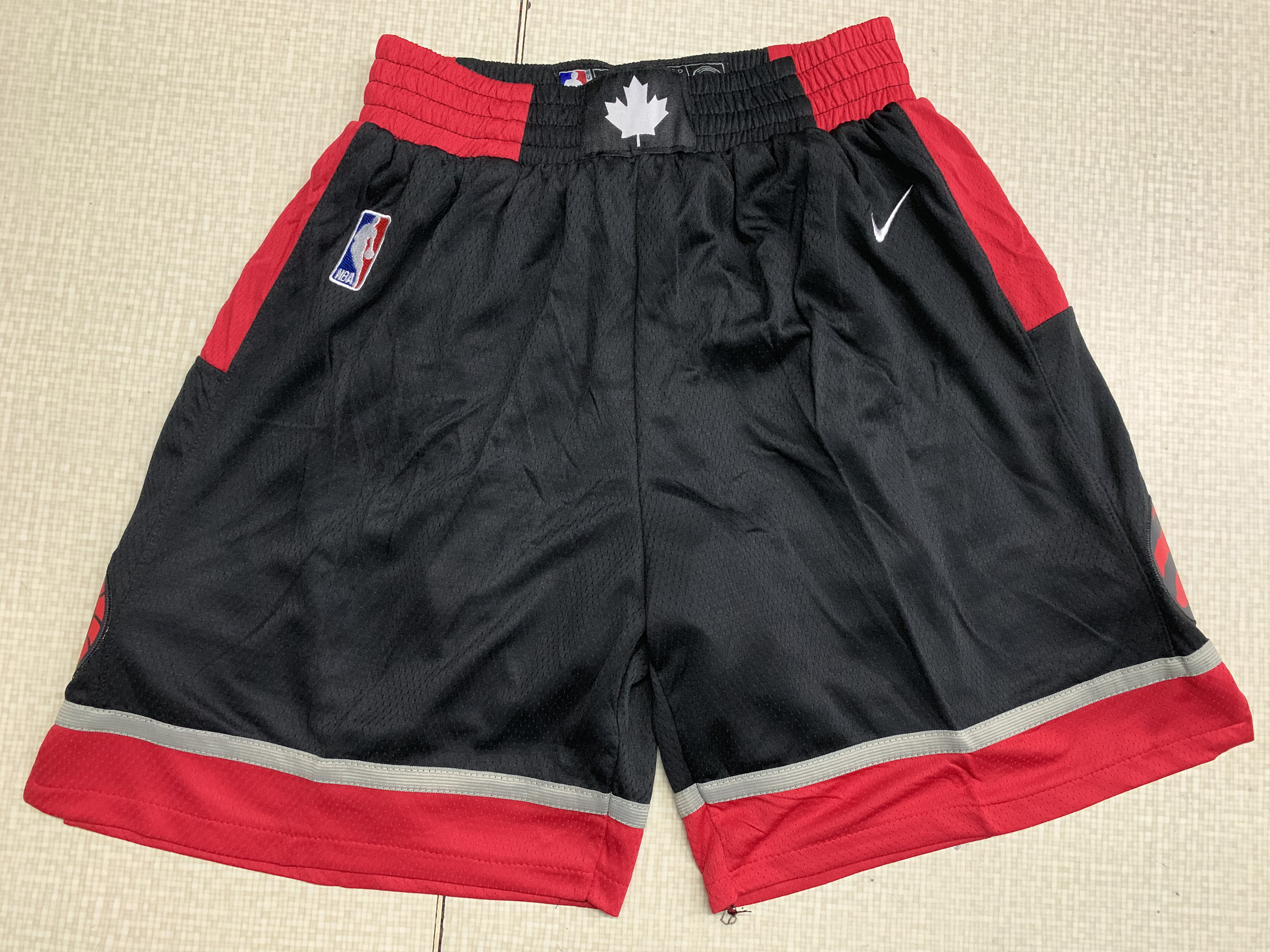 Raptors Black Nike Swingman Shorts - Click Image to Close