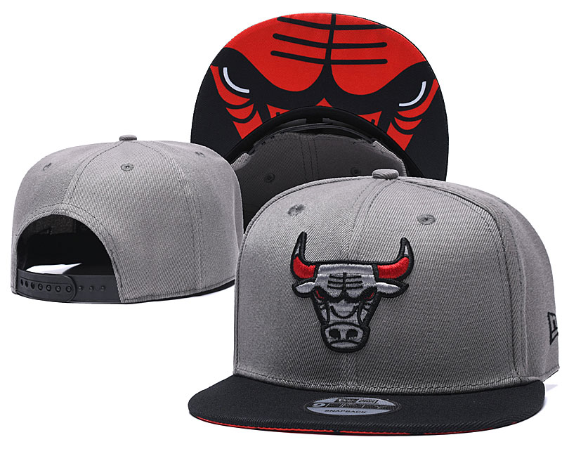 Bulls Team Logo Gray Black Adjustable Hat TX
