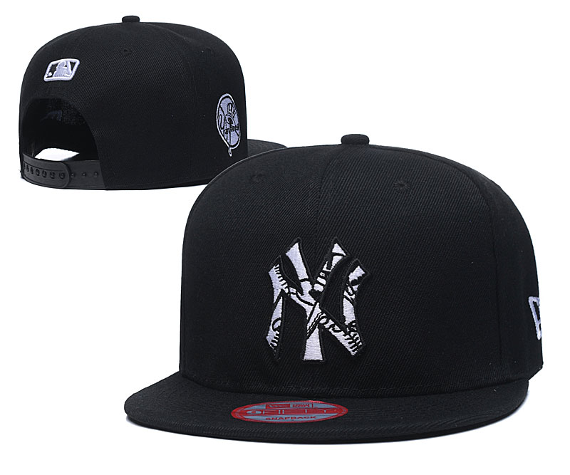 Yankees Team Logo Black Adjustable Hat LT