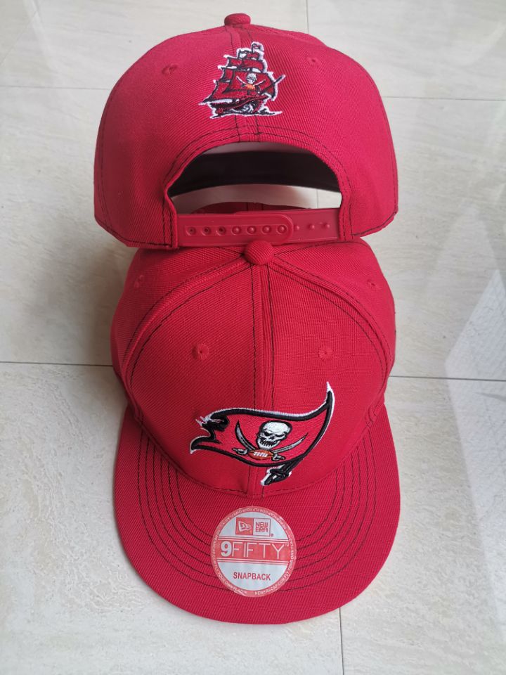 Buccaneers Team Logo Red Adjustable Hat LT