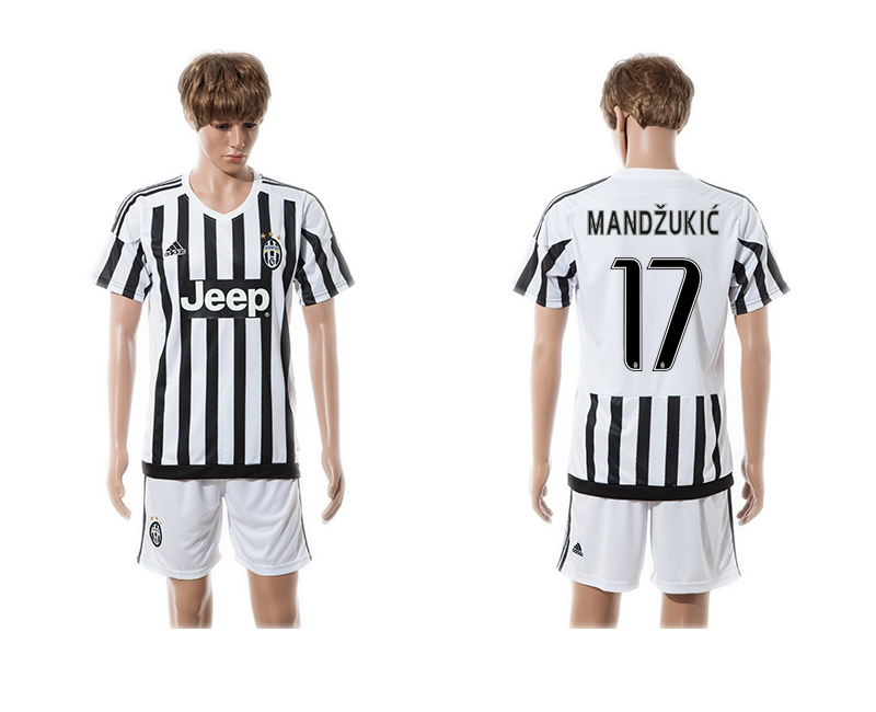 2015-16 Juventus 17 MANDZUKIC Home Jersey