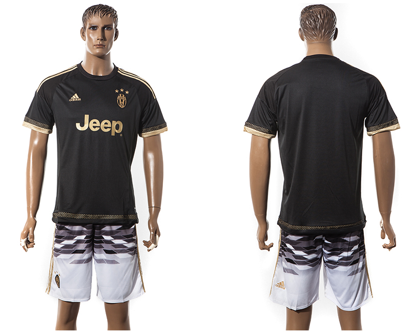 2015-16 Juventus Third Away Jersey