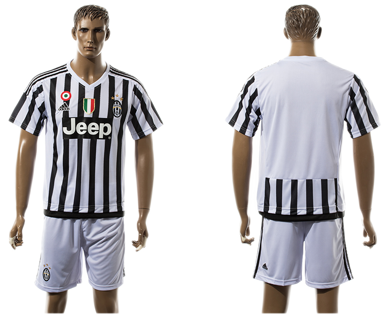 2015-16 Juventus Home Jersey