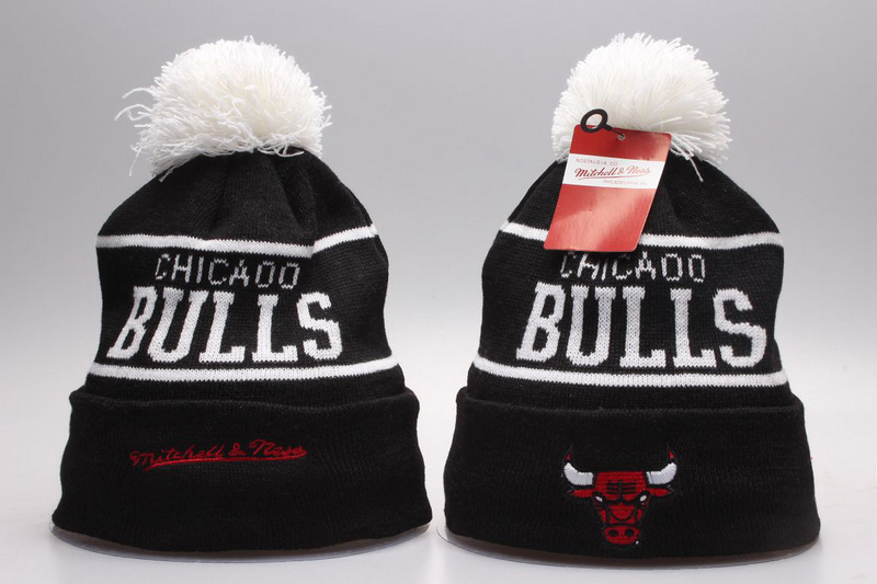 Bulls Black Mitchell&Ness Knit Hat YP