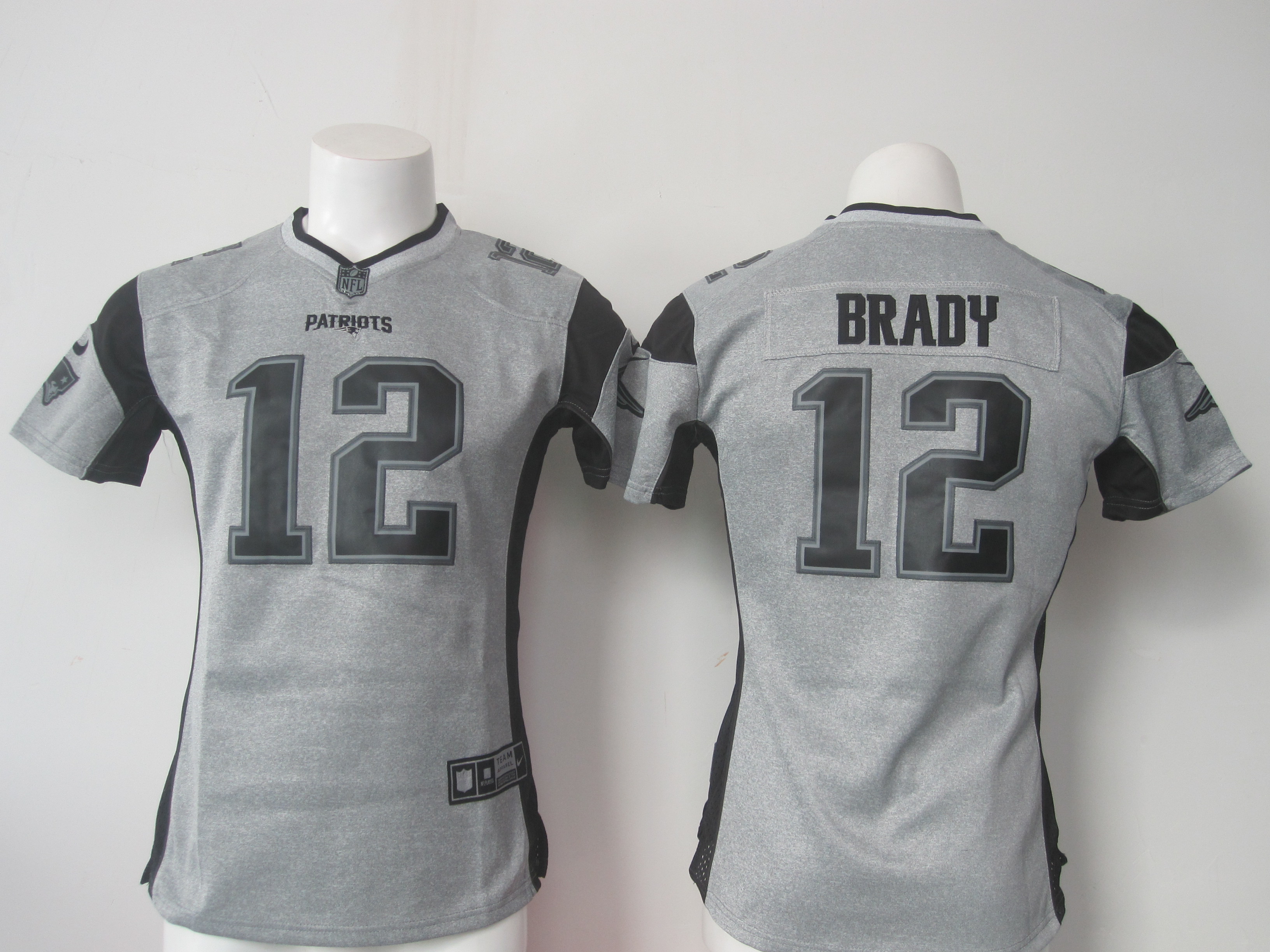 Nike Patriots 12 Tom Brady Grey Gridiron Grey Women Game Jersey